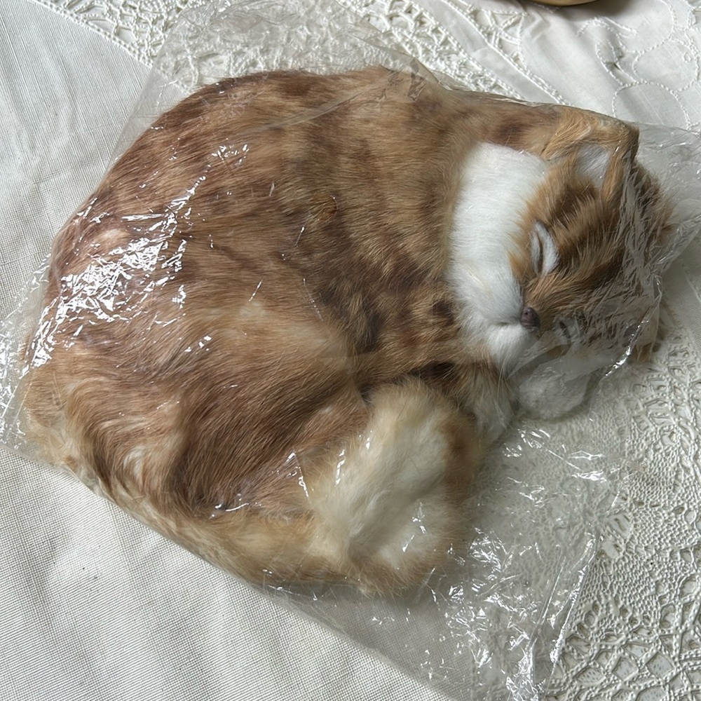 🖤NEW💕Sleeping Cat model decor with real rabbit fur - Picture 10 of 12